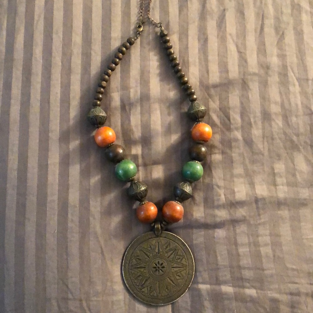 Statement necklace